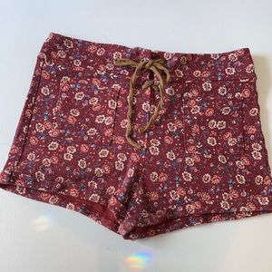 Hollister Tie Front Floral Shorts With Front Pockets Size: Medium